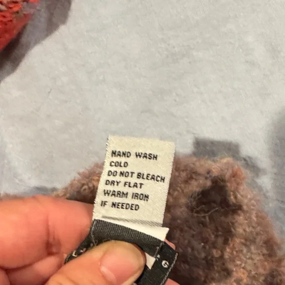 Rain + Rose Womens Sweater (S) - Picture 4 of 4